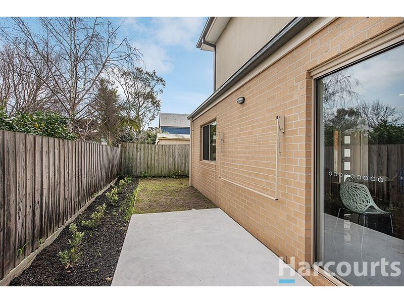 2/1 Wilson Grove, Seaford VIC 3198