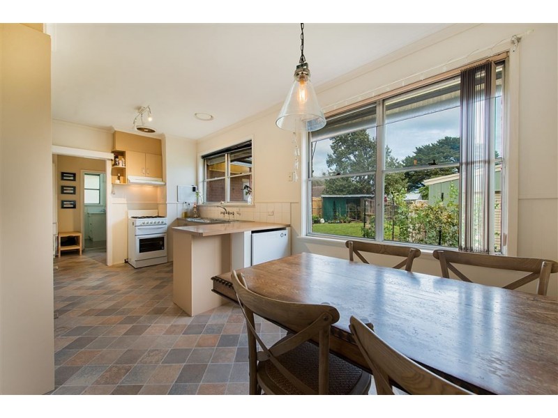 6 Brunning Crescent, Frankston North VIC 3200