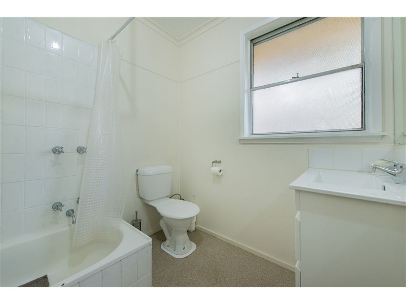 6 Brunning Crescent, Frankston North VIC 3200