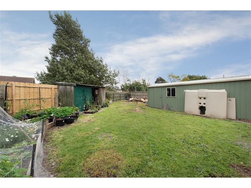 6 Brunning Crescent, Frankston North VIC 3200