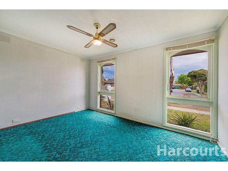 11 Ashworth Drive, Seaford VIC 3198