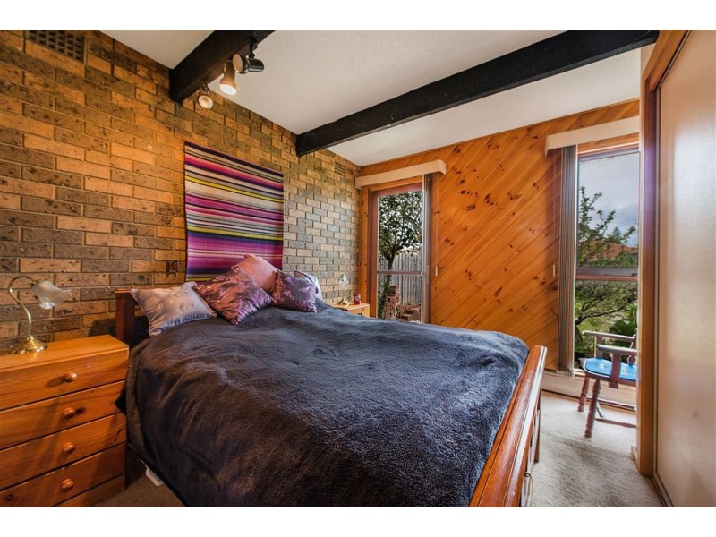 10 Selsey Street, Seaford VIC 3198