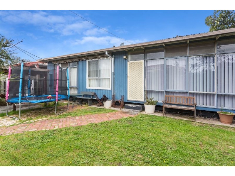 4 Clovelly Pde, Seaford VIC 3198