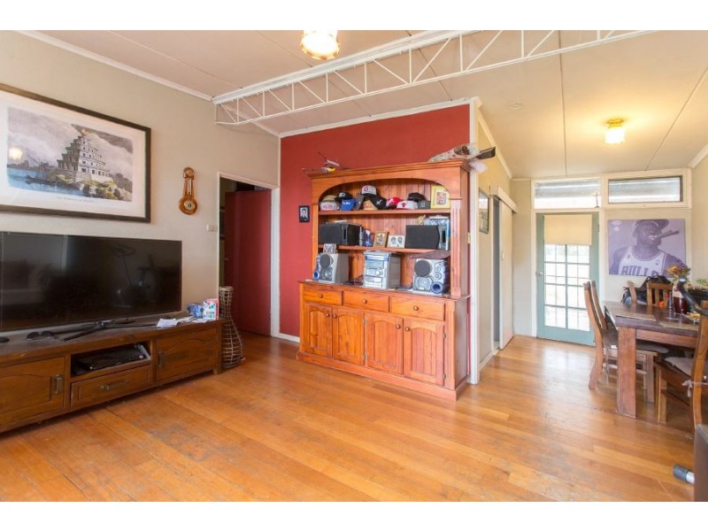 4 Clovelly Pde, Seaford VIC 3198