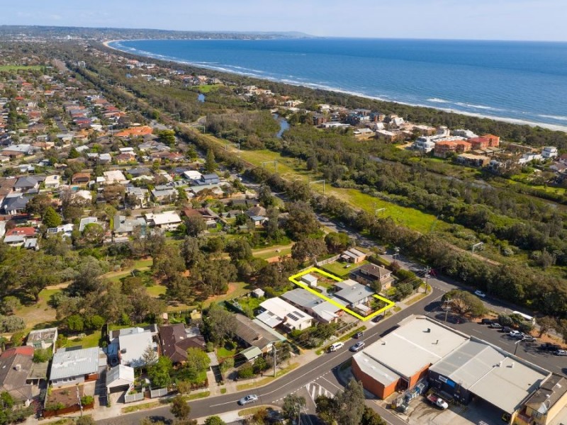 4 Clovelly Pde, Seaford VIC 3198