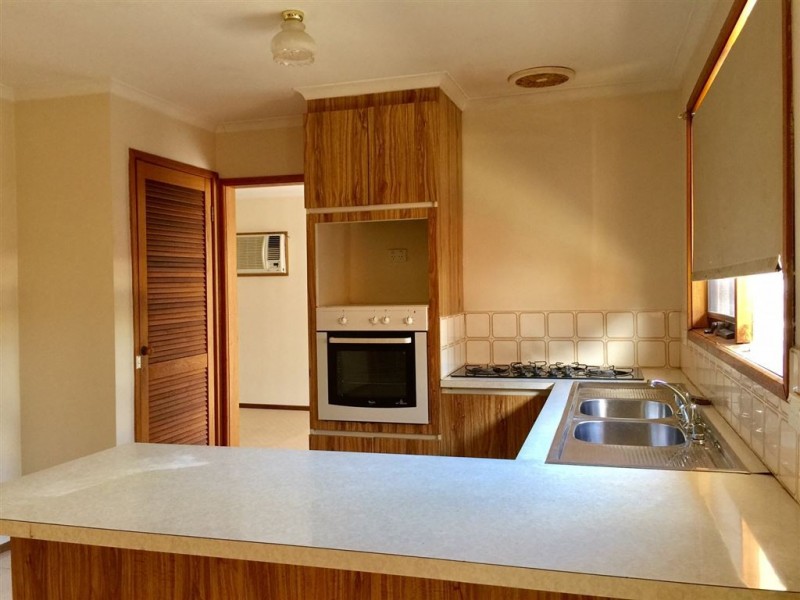 45 Forest Drive, Frankston North VIC 3200