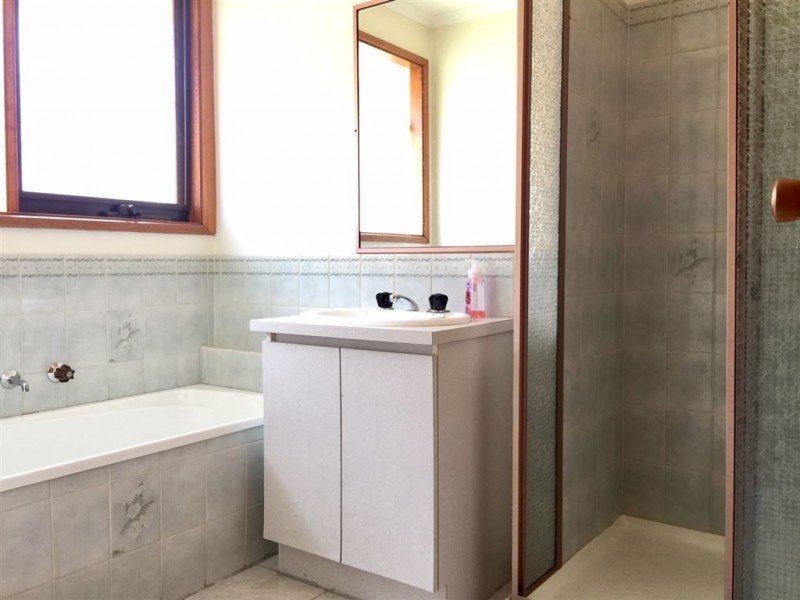 45 Forest Drive, Frankston North VIC 3200