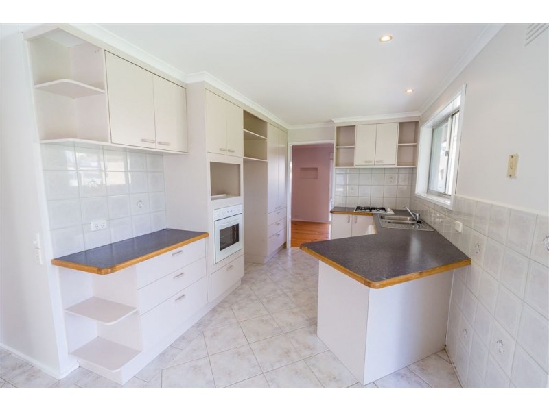 52 Maple Street, Seaford VIC 3198