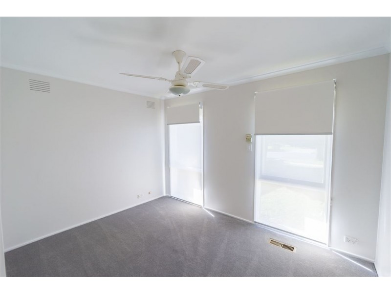 52 Maple Street, Seaford VIC 3198