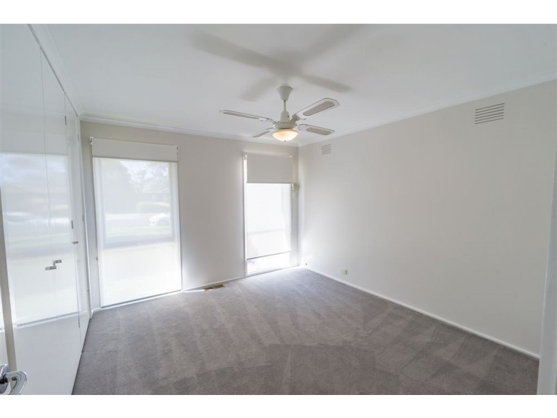 52 Maple Street, Seaford VIC 3198