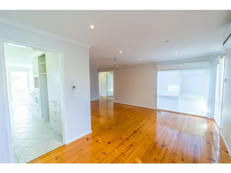 52 Maple Street, Seaford VIC 3198