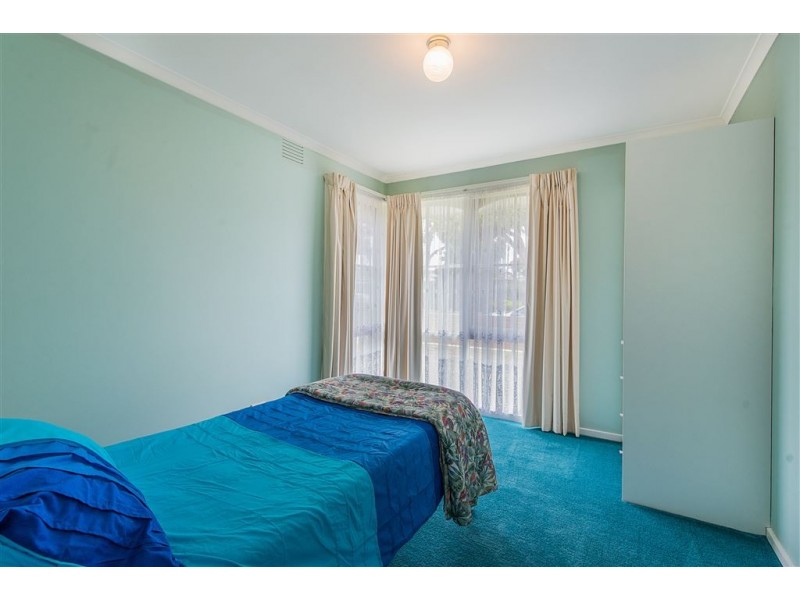 61 Maple Street, Seaford VIC 3198