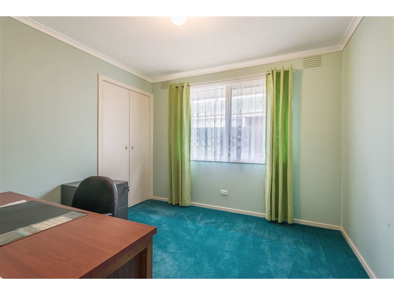 61 Maple Street, Seaford VIC 3198