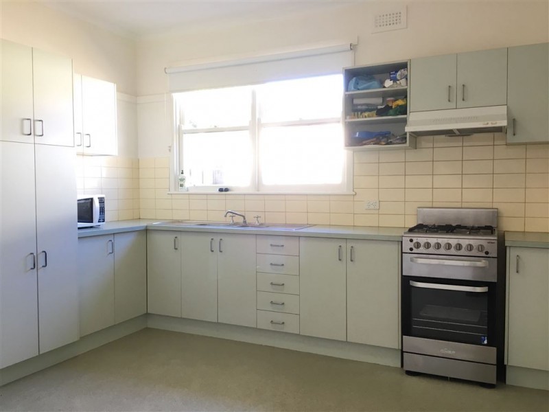 42 Frome Avenue, Frankston VIC 3199