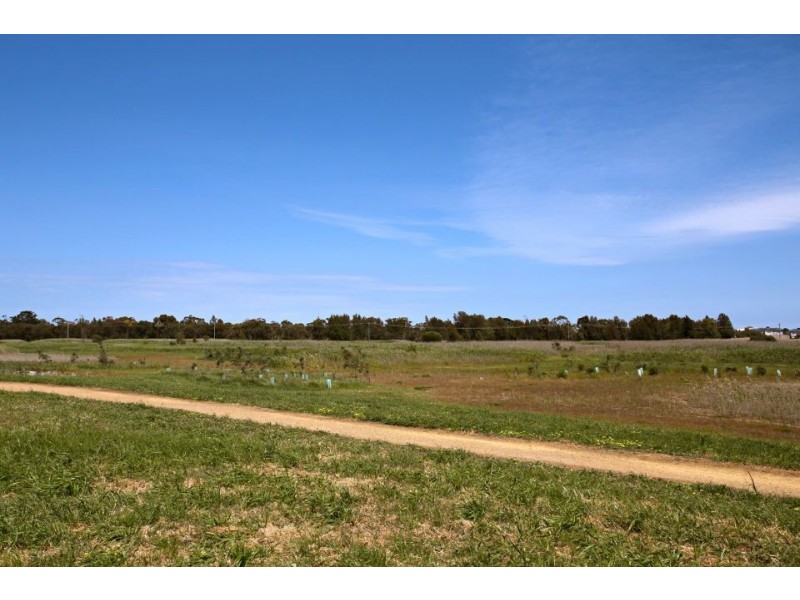 6 Trinity Court, Patterson Lakes VIC 3197