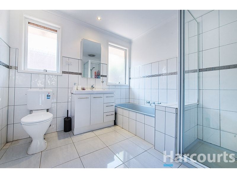 16 Charleville Court, Carrum Downs VIC 3201