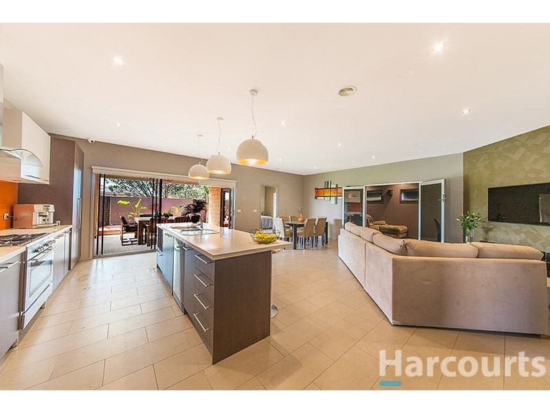 29 Ferndown Drive, Cranbourne VIC 3977