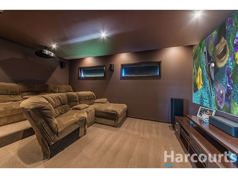 29 Ferndown Drive, Cranbourne VIC 3977