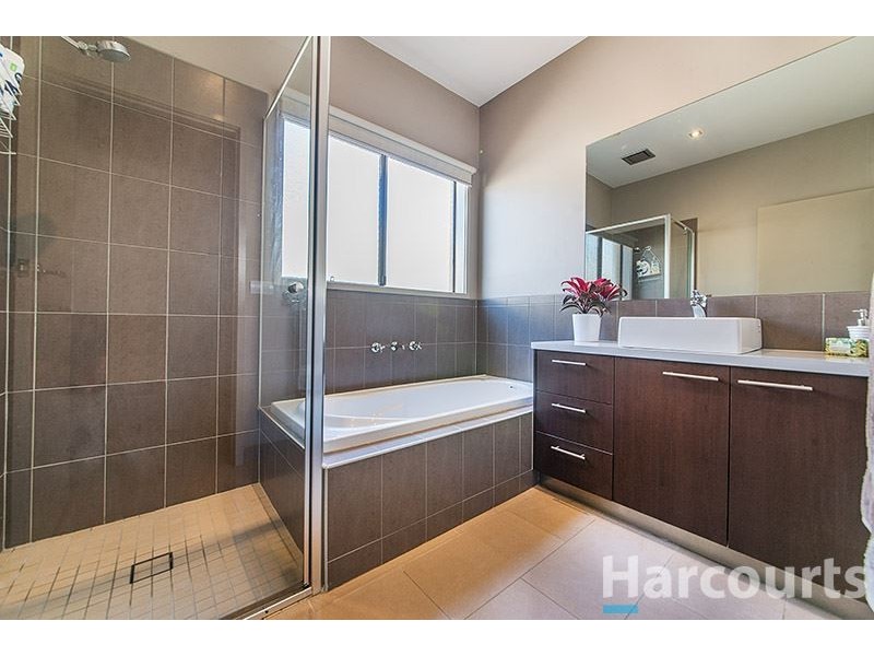 29 Ferndown Drive, Cranbourne VIC 3977