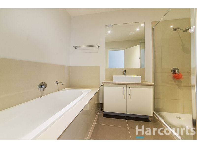 2/5 Culcairn Drive, Frankston South VIC 3199