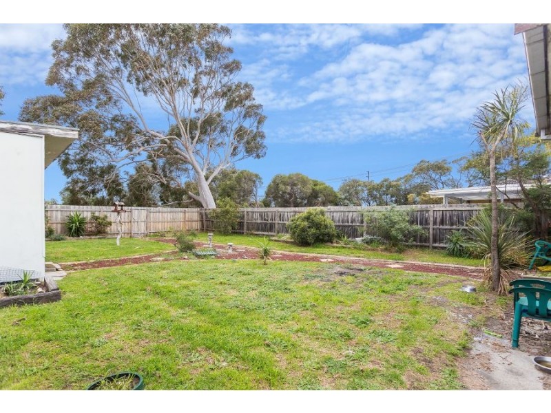 4 Clovelly Parade, Seaford VIC 3198