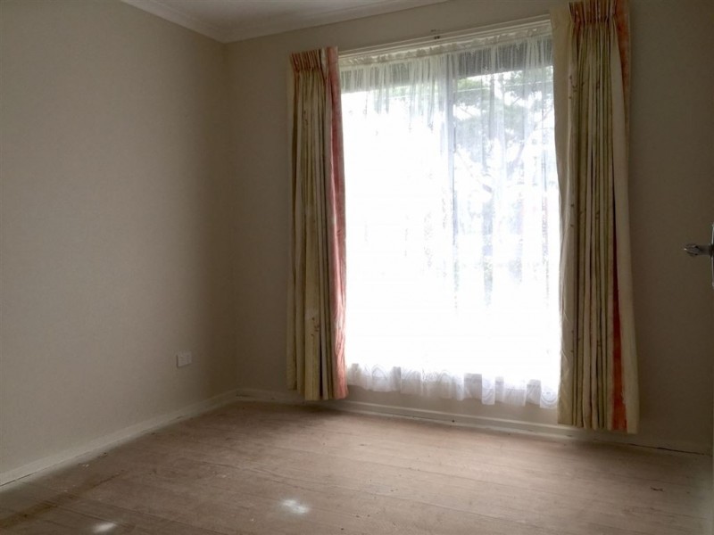 35 Silvertop Crescent, Frankston North VIC 3200