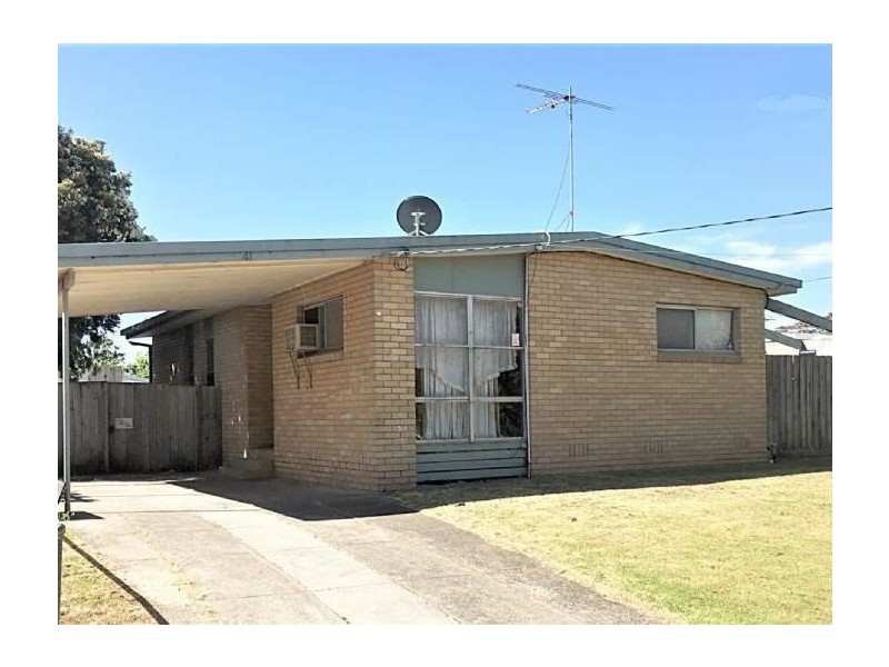 41 Bouvardia Crescent, Frankston North VIC 3200