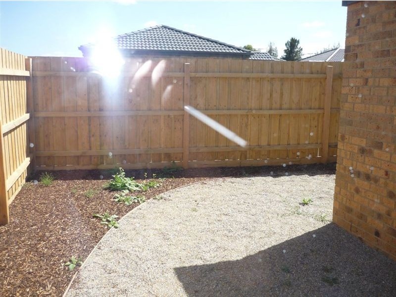 1/54-58 Pommel Street, Pakenham VIC 3810