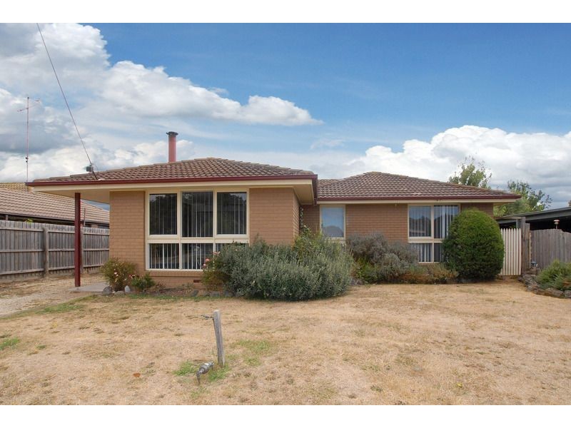 16 Gibson Avenue, Tyabb VIC 3913