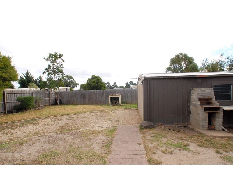 16 Gibson Avenue, Tyabb VIC 3913