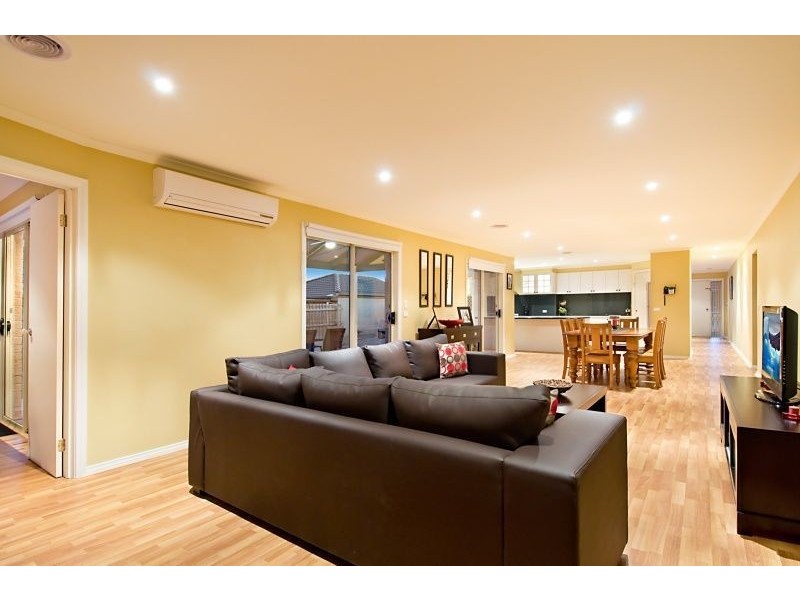 8 Arleon Court, Somerville VIC 3912