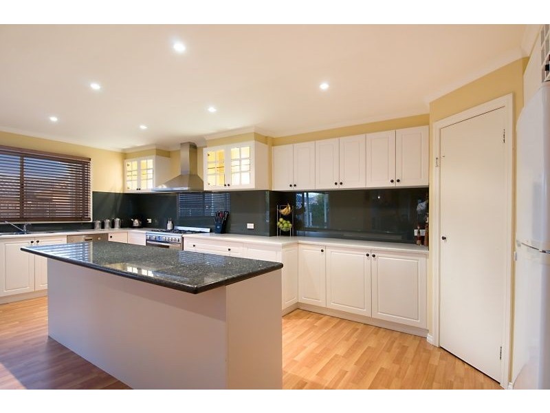 8 Arleon Court, Somerville VIC 3912