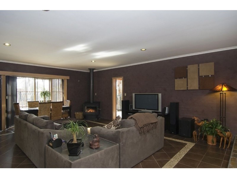 4 The Knoll, Somerville VIC 3912