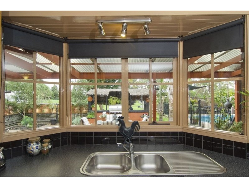 4 The Knoll, Somerville VIC 3912