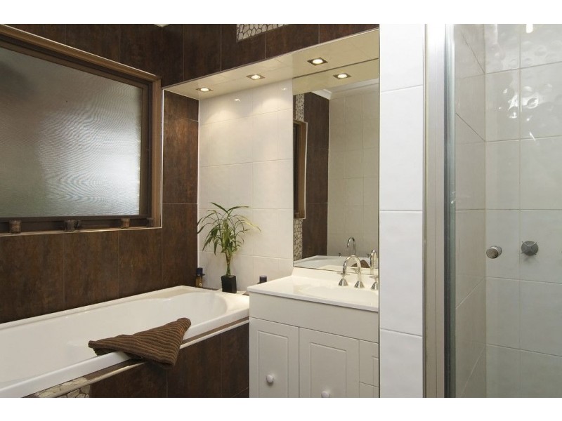 4 The Knoll, Somerville VIC 3912