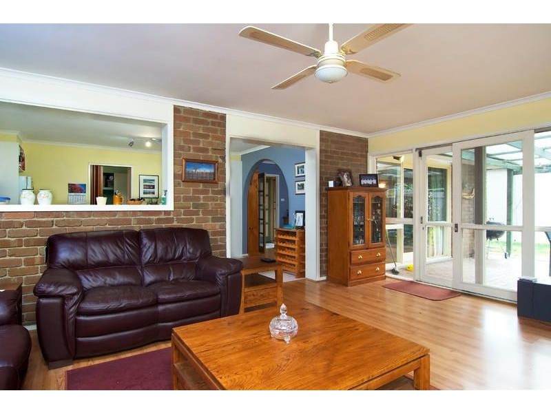 13 Bruce Drive, Somerville VIC 3912