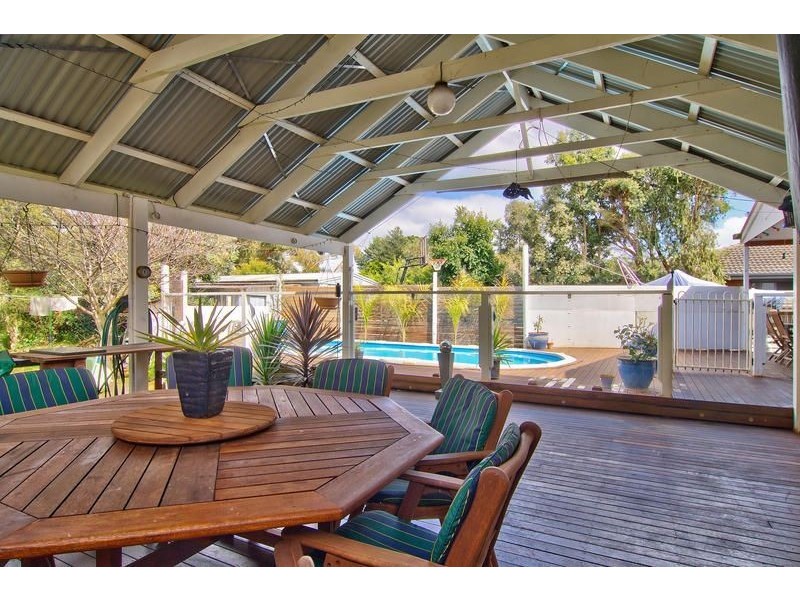 14 Derham Street, Pearcedale VIC 3912