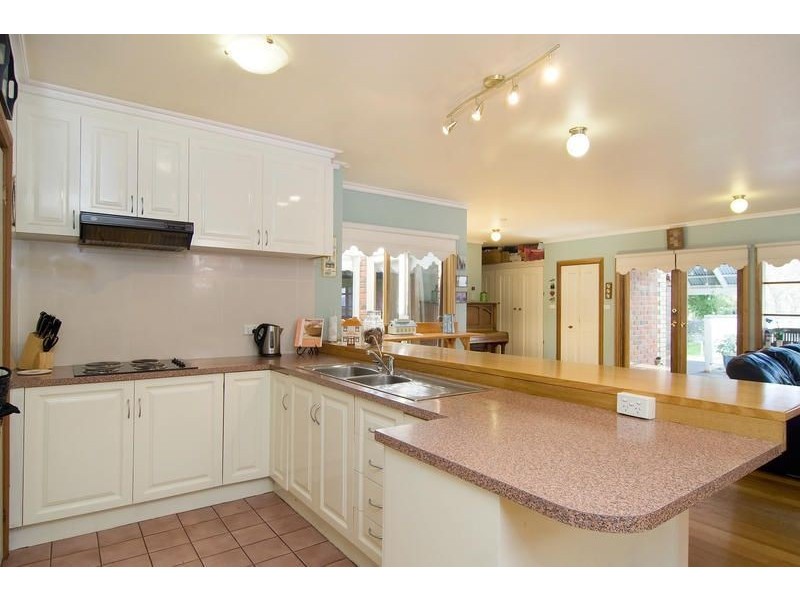 14 Derham Street, Pearcedale VIC 3912