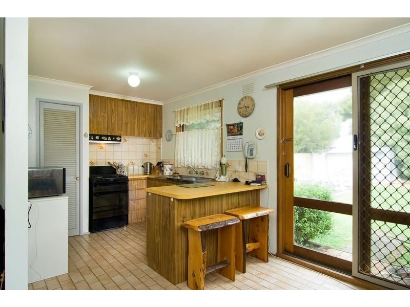 38 Deanswood Drive, Somerville VIC 3912