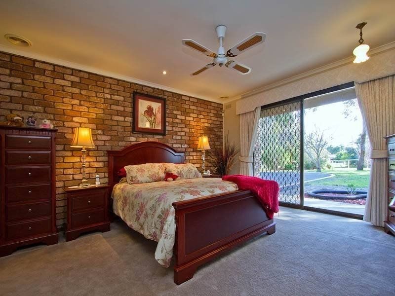 4 Barakee Drive, Somerville VIC 3912