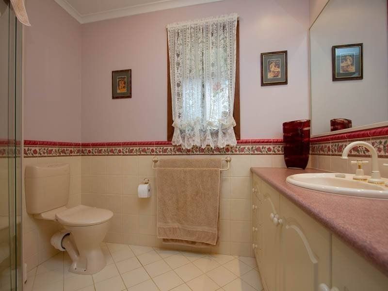 4 Barakee Drive, Somerville VIC 3912