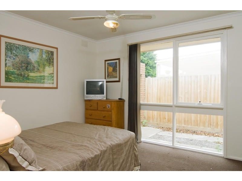 65 Eramosa Road East, Somerville VIC 3912