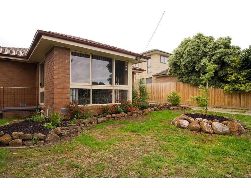 65 Eramosa Road East, Somerville VIC 3912