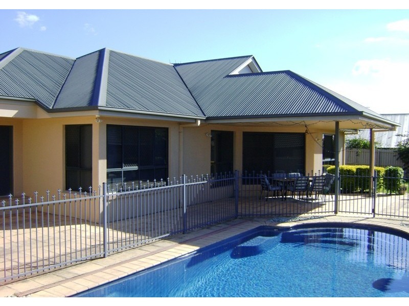 21 Winster Close, Sinnamon Park QLD 4073