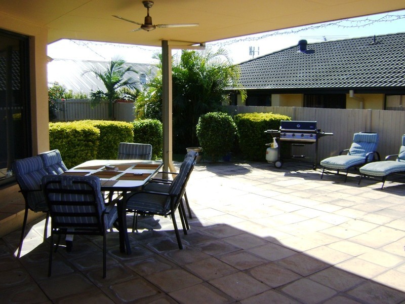 21 Winster Close, Sinnamon Park QLD 4073