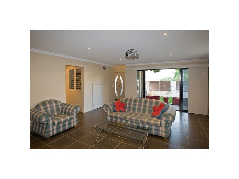 33 Clowes Lane, Newmarket QLD 4051