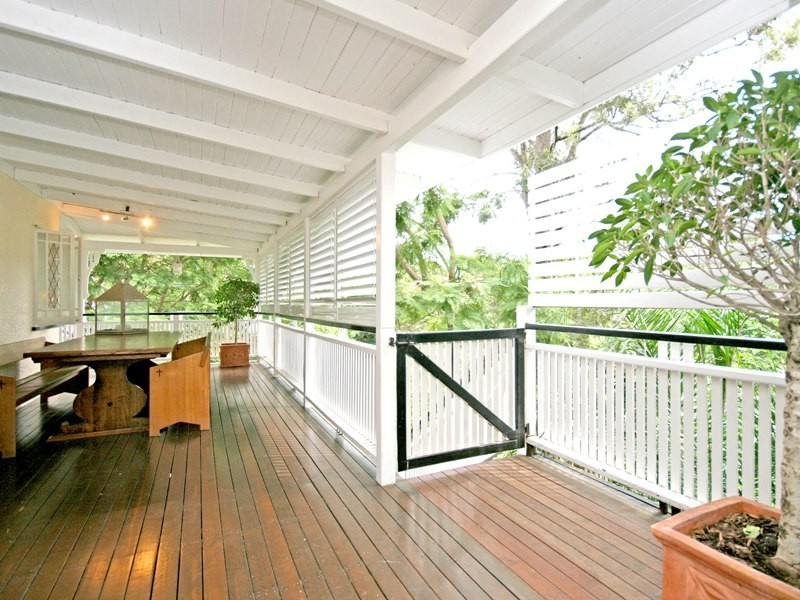 9 Bramble Terrace, Red Hill QLD 4059