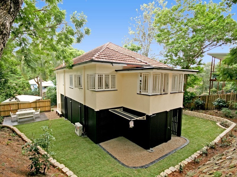 9 Bramble Terrace, Red Hill QLD 4059