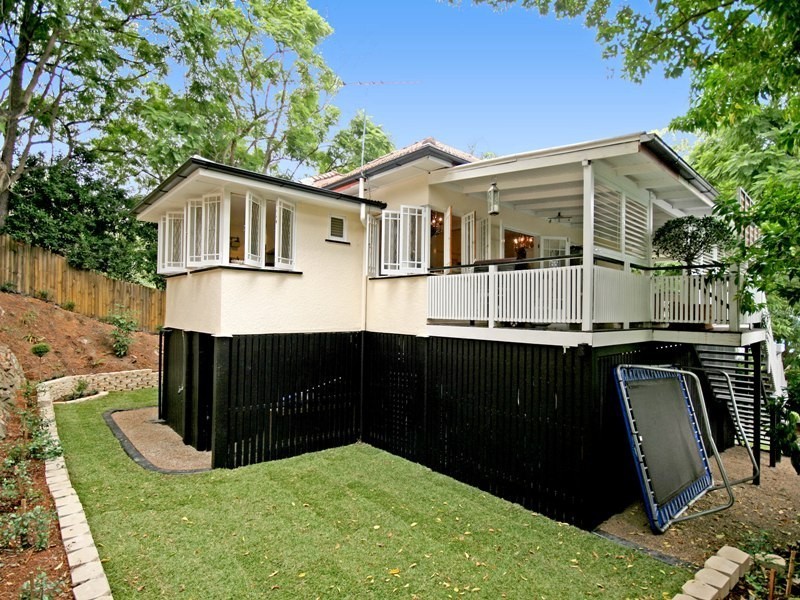 9 Bramble Terrace, Red Hill QLD 4059
