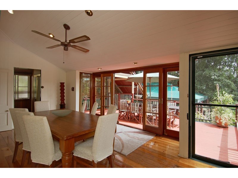 17 Rainbow Street, Sandgate QLD 4017